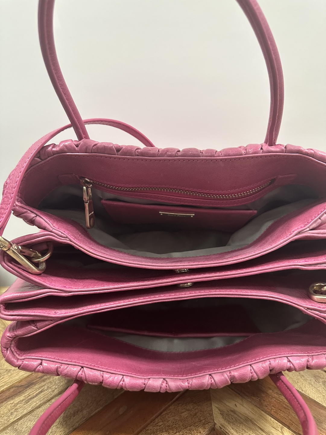 Miu Miu Pink Leather Handbag - photo 5
