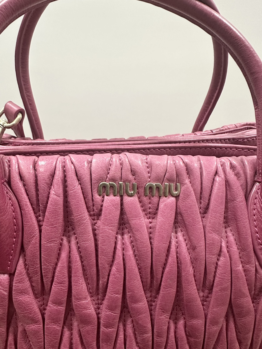 Miu Miu Pink Leather Handbag - photo 4
