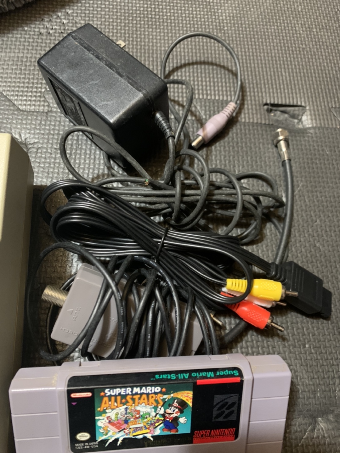 Super Nintendo Entertainment System with Games and Accessories - photo 4