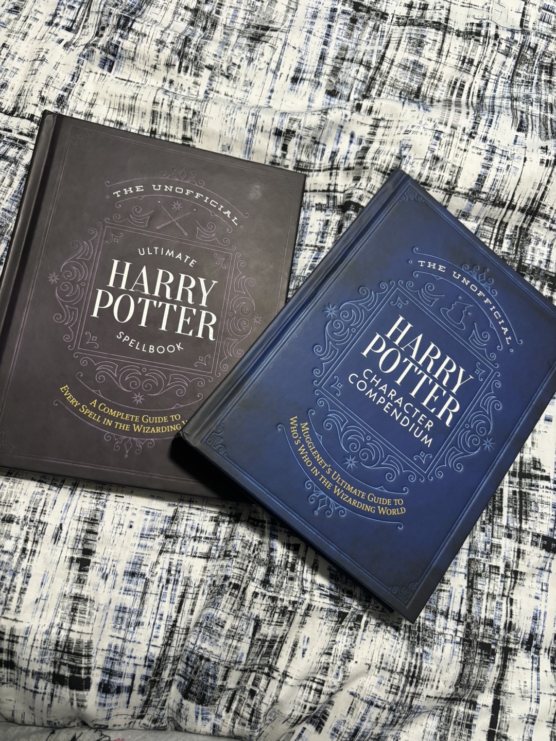The Unofficial Harry Potter Spellbook & Character Compendium