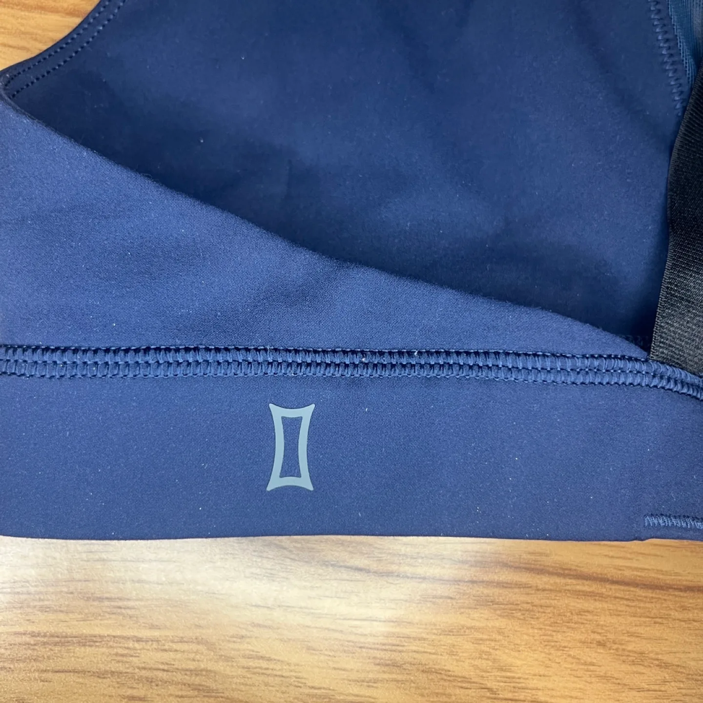 Kit and Ace High Neck Sports Bra - Size Small image indicator(4)