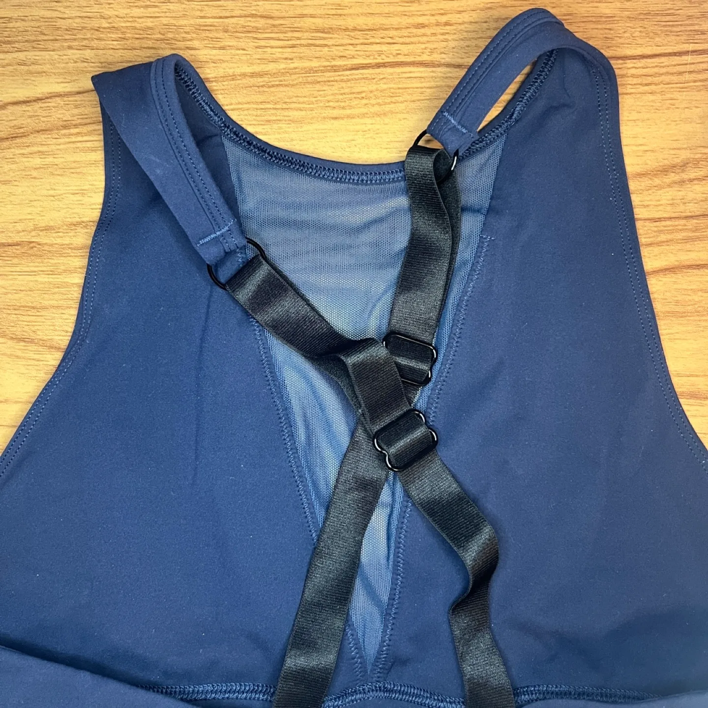 Kit and Ace High Neck Sports Bra - Size Small image indicator(3)
