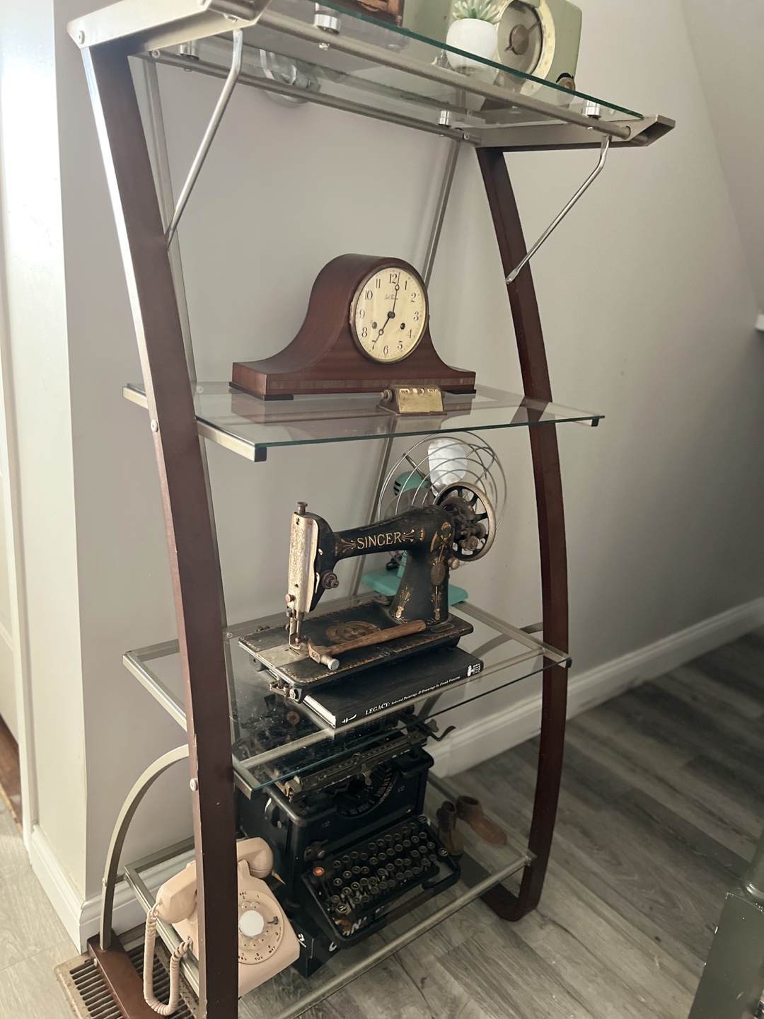Curved Glass & Wood 3-Tier Shelf - photo 2