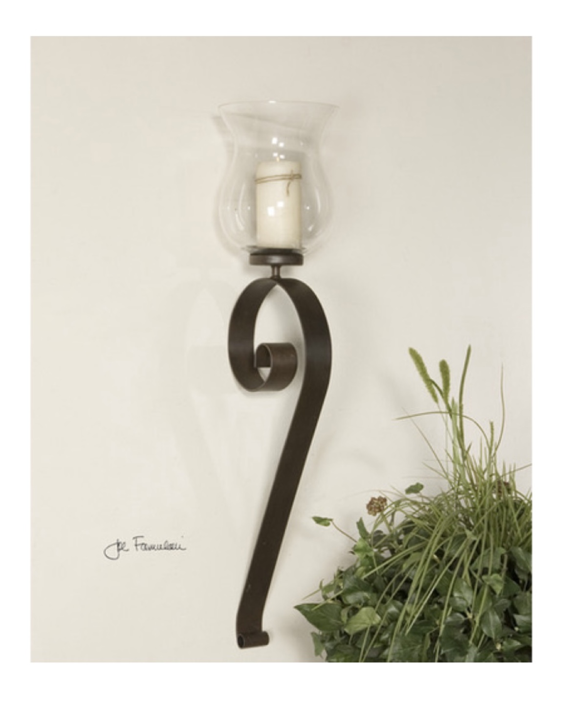 Elegant Wall-Mounted Candle Holder - photo 3