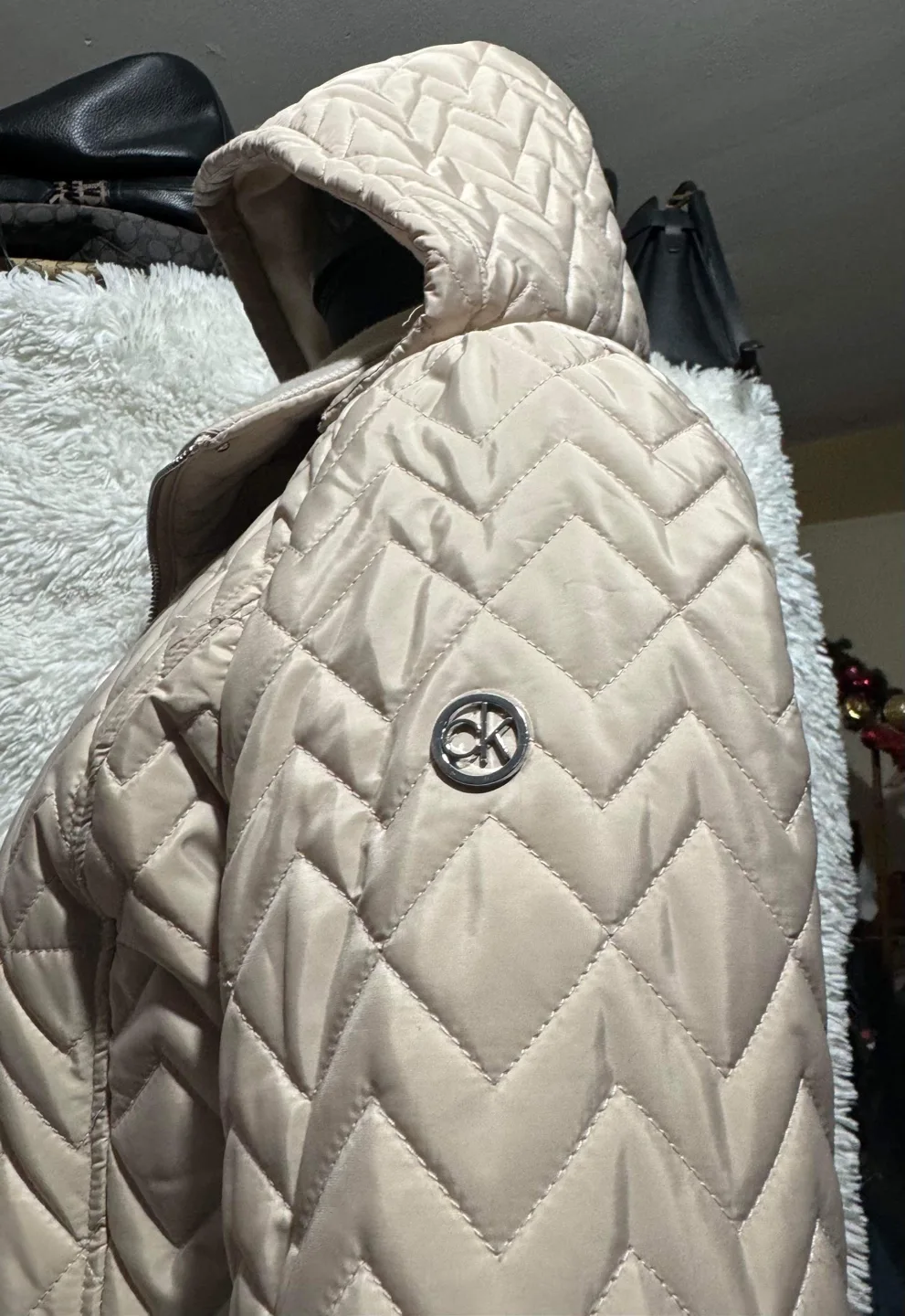 Calvin Klein Women's Beige Quilted Hooded Jacket image indicator(6)