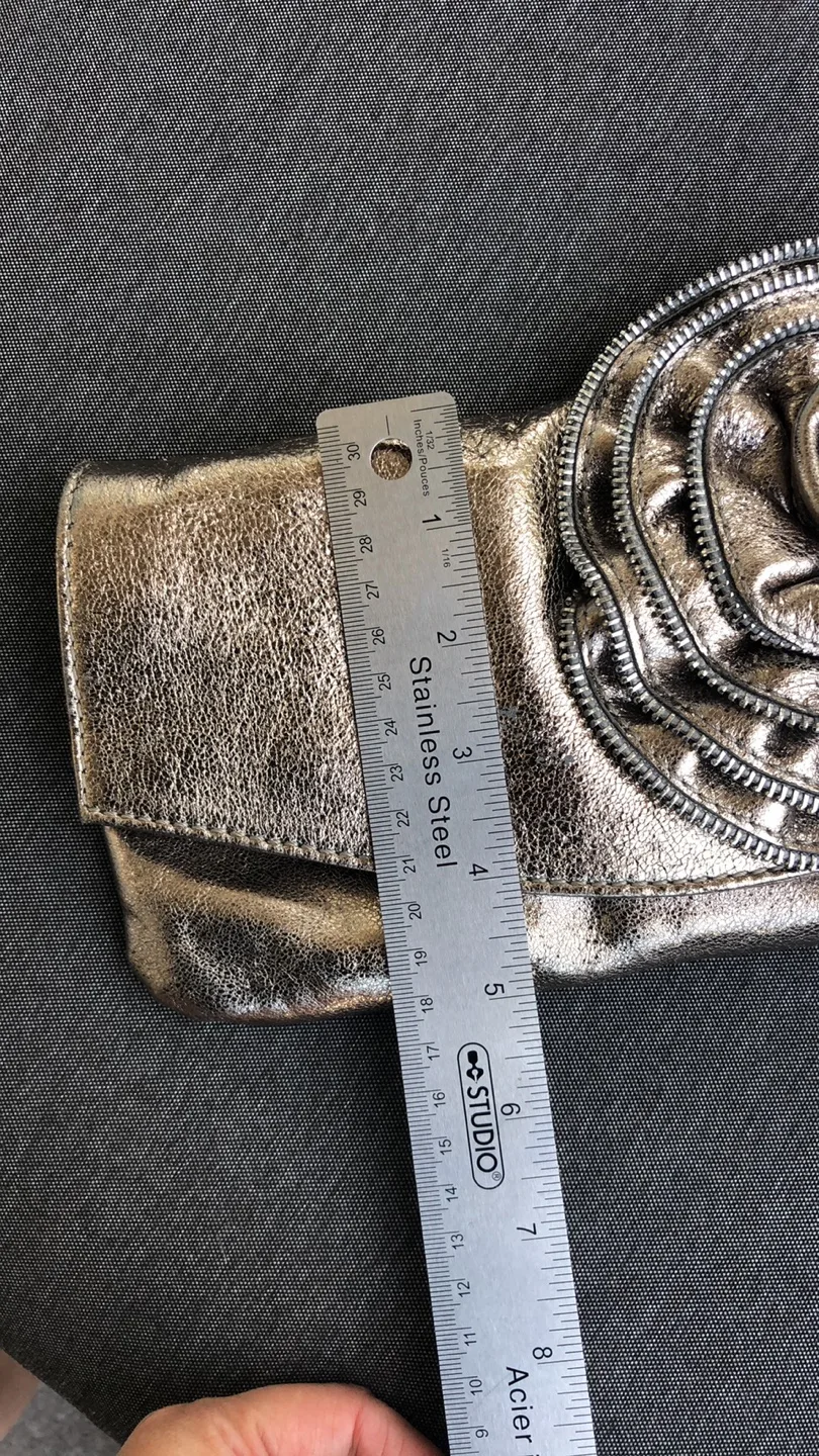 Metallic Leather Rose  Clutch image indicator(8)