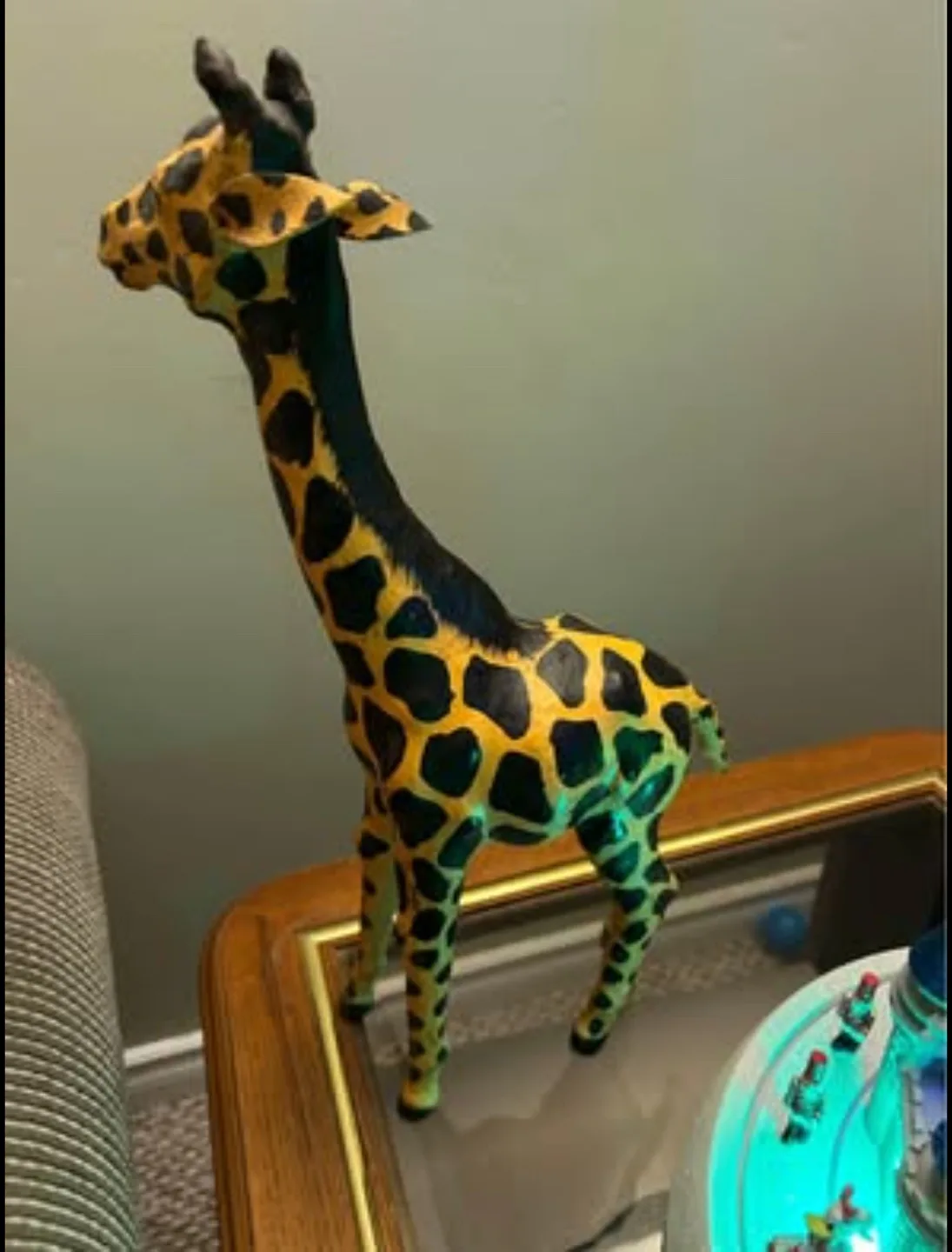Giraffe Figurine image indicator(3)