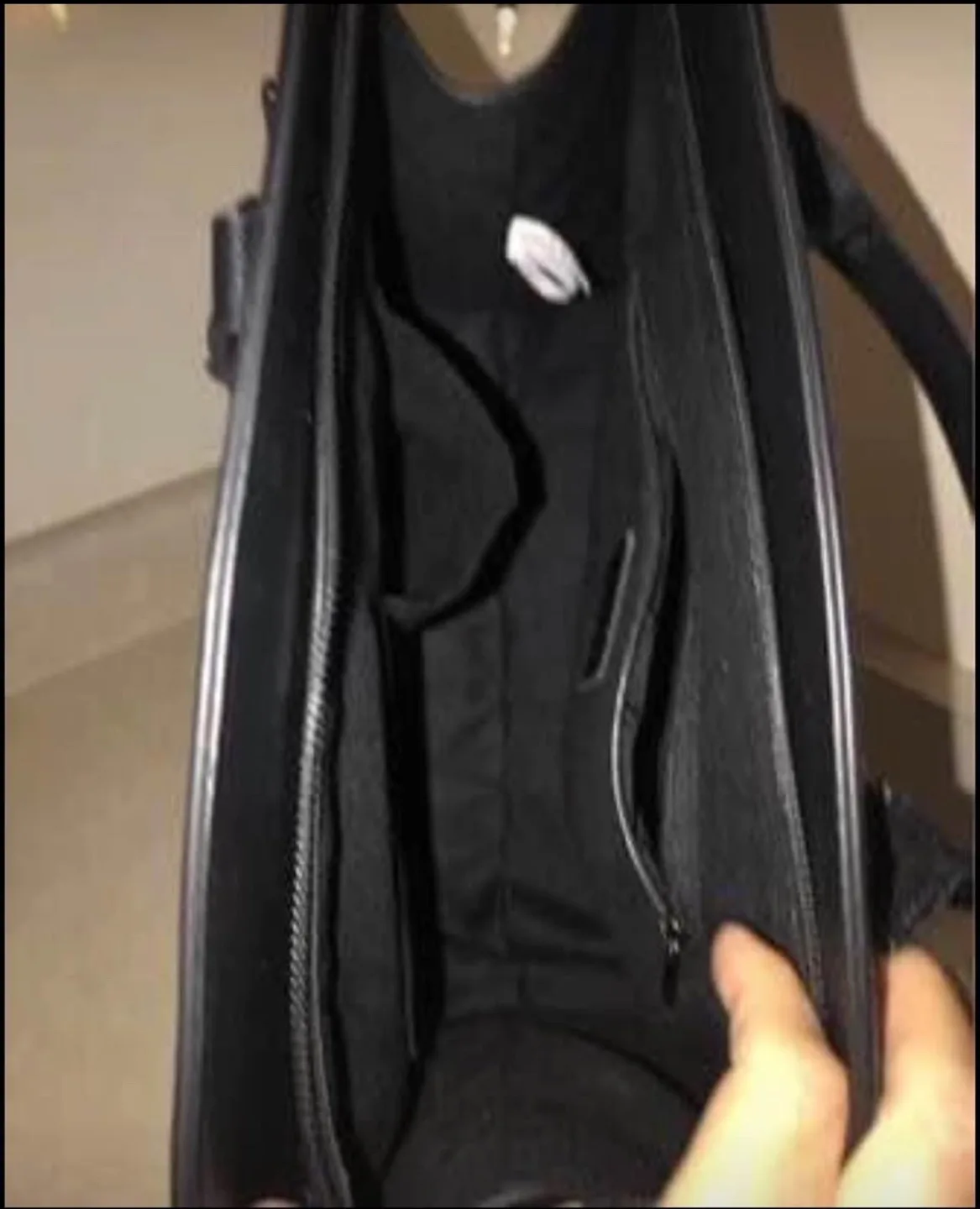 Black and Grey Two-Tone Tote Bag image indicator(2)