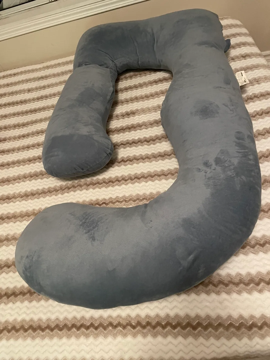 Pregnancy pillow thumbnail