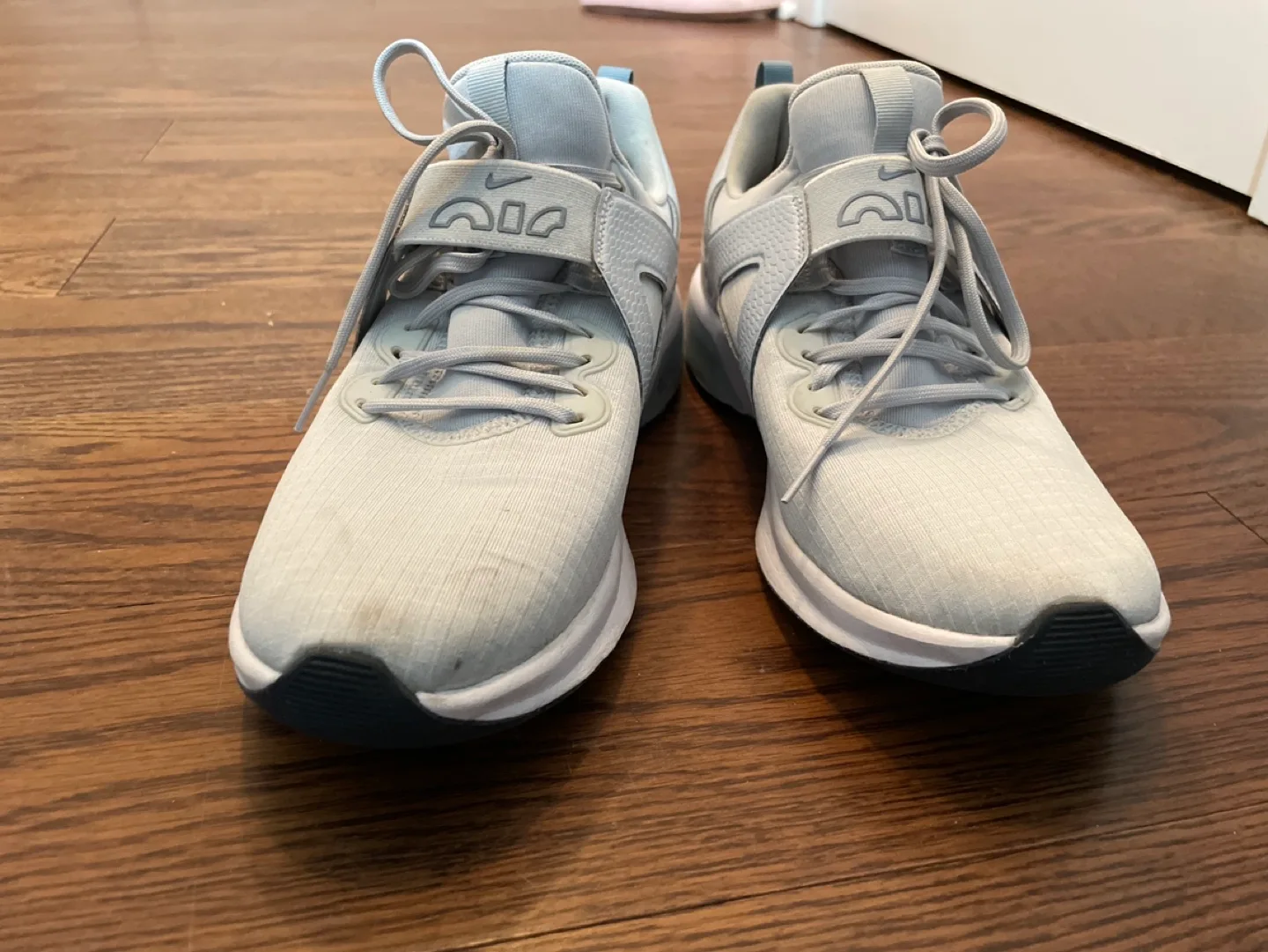 Nike Women's Training Shoes Size 8-8.5 image indicator(5)