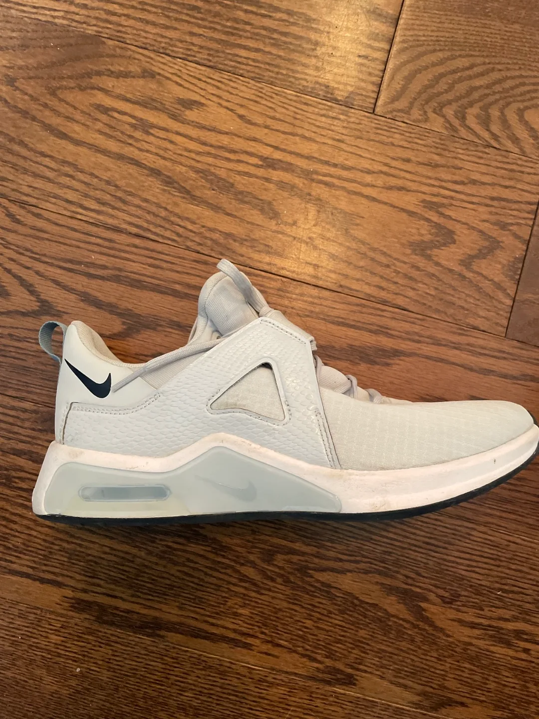 Nike Women's Training Shoes Size 8-8.5 image indicator(2)