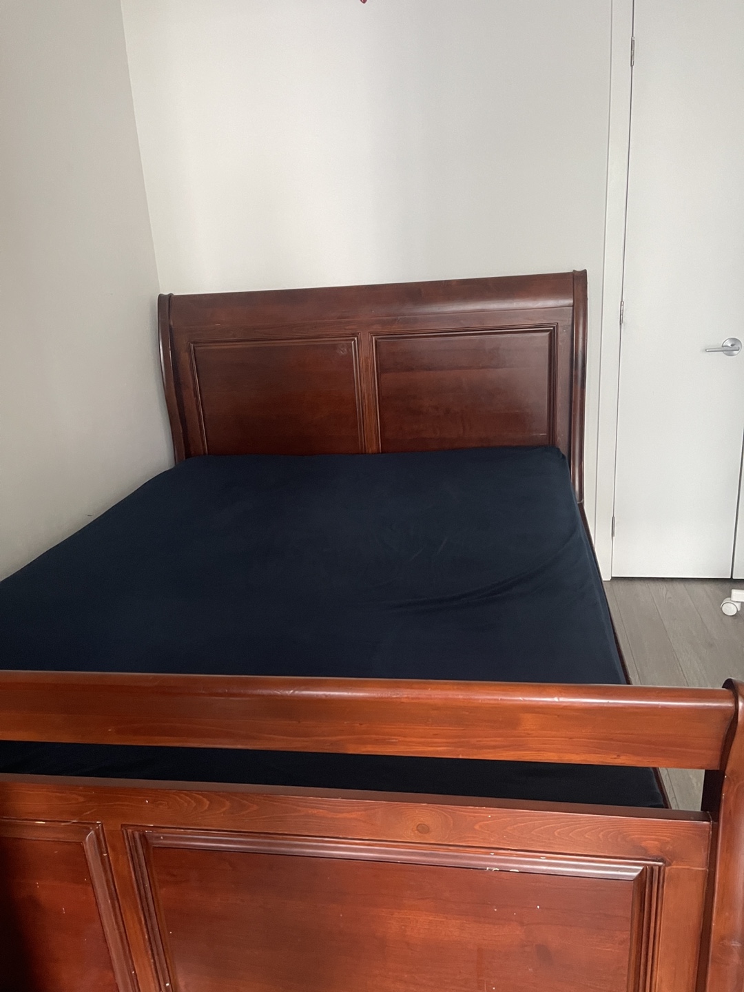 *‼️Moving Sale‼️* Double Sleigh Bed Frame