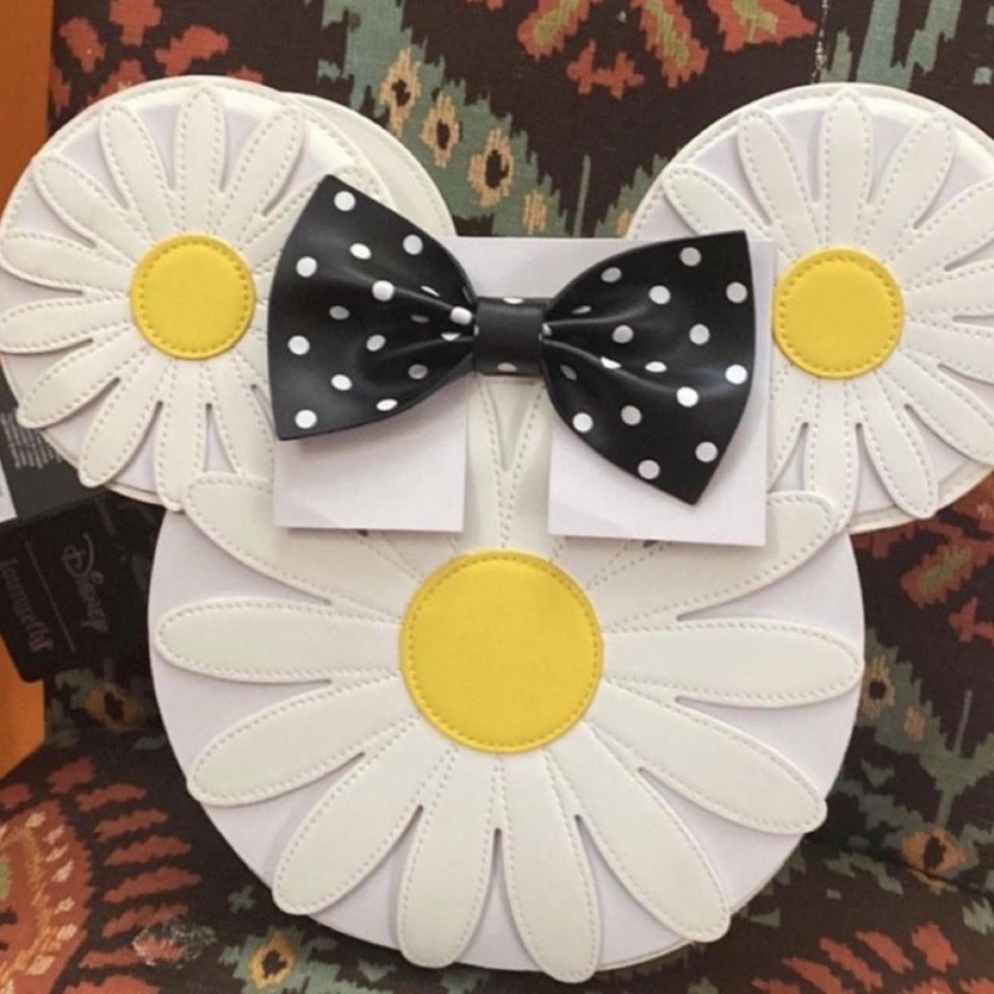 Loungefly NWT Minnie Mouse Daisy Crossbody Bag