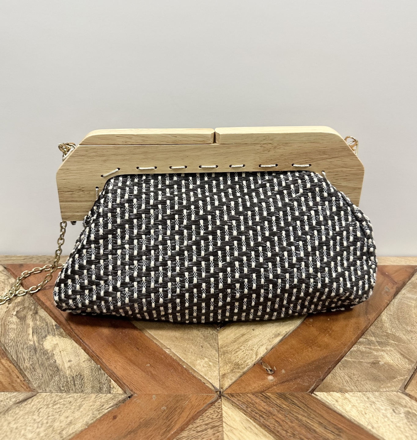 Unique Wooden Frame Clutch Bag - photo 2