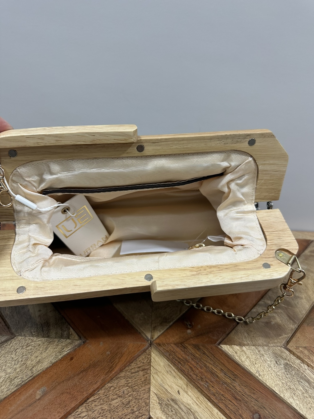 Unique Wooden Frame Clutch Bag - photo 4