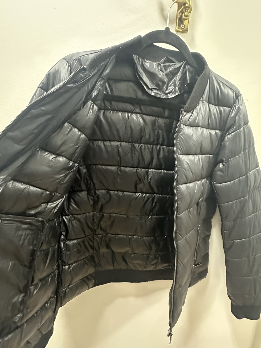 Black puffer jacket - photo 3