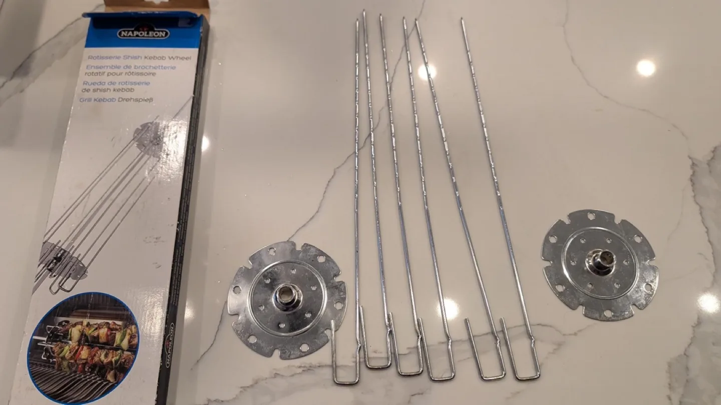 Broil King Baron 4-Burner Gas Grill with Accessories image indicator(5)