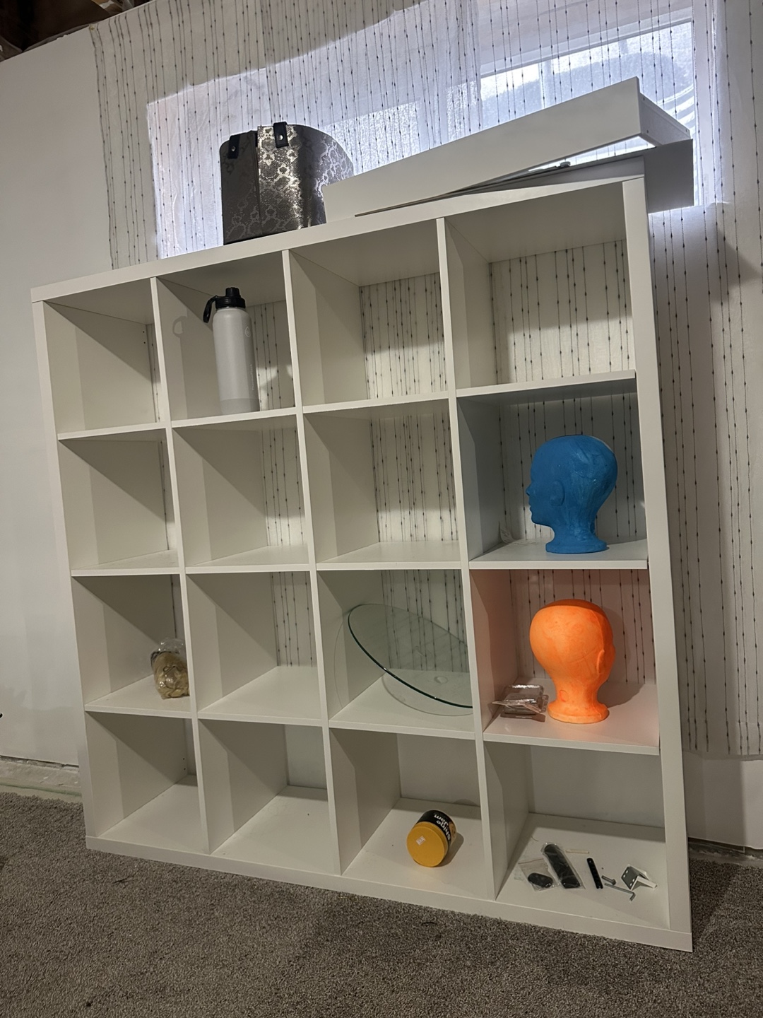 White 16 Cube Organizer
