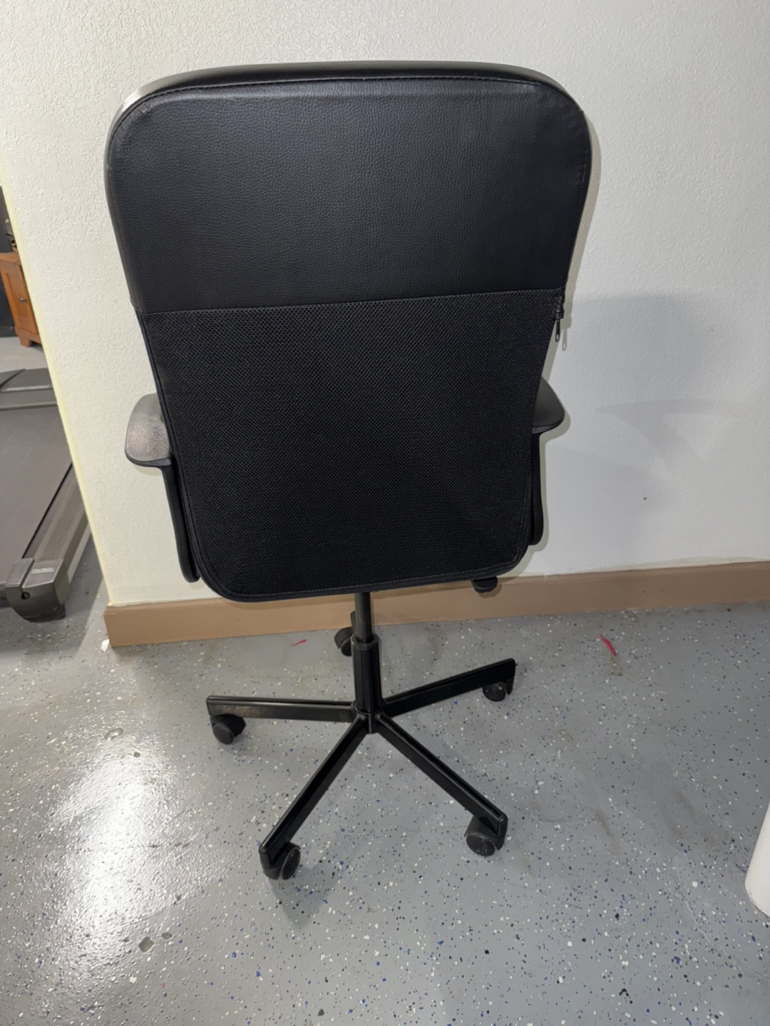 Black Office Chair - photo 3