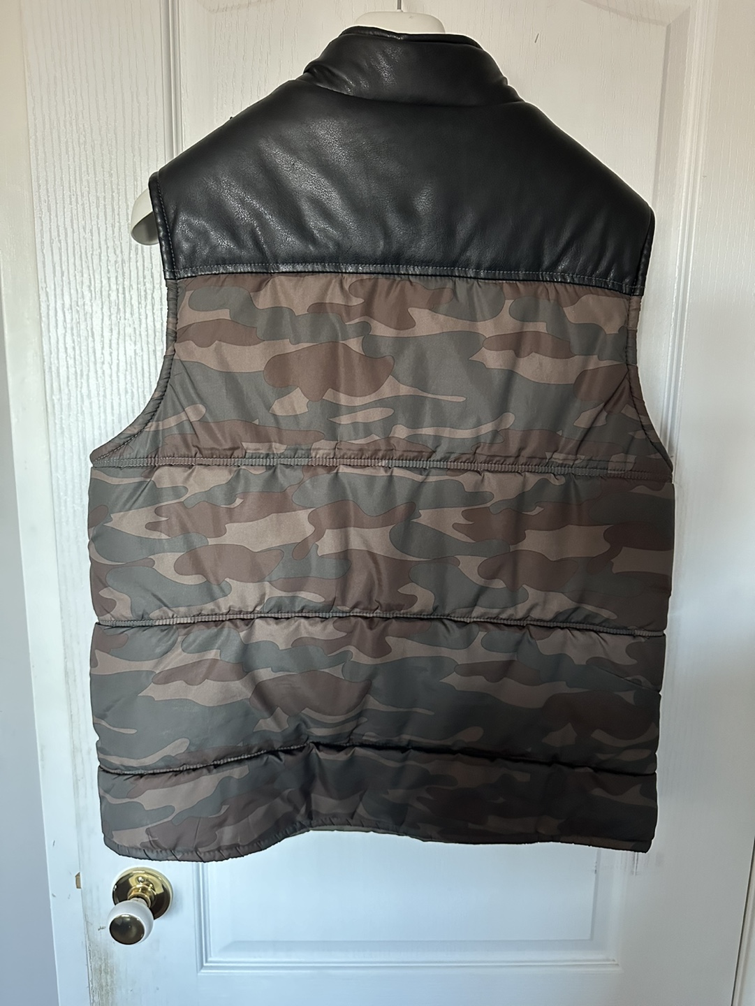 True Religion Men's Camo Puffer Vest - photo 2