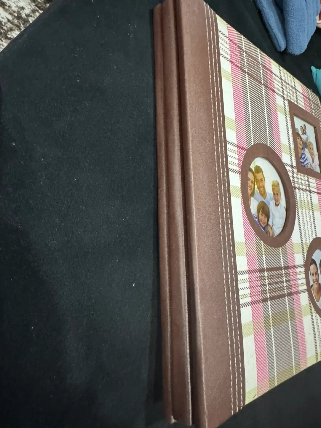 Photo Album with Plaid Cover and Plastic Sleeves image indicator(3)