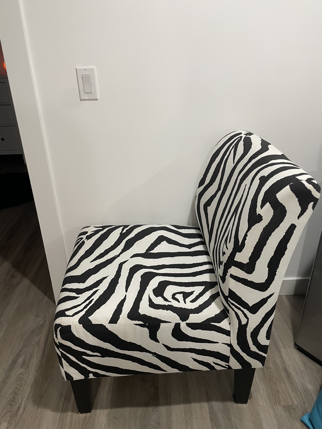 Zebra Print Accent Chair - photo 2