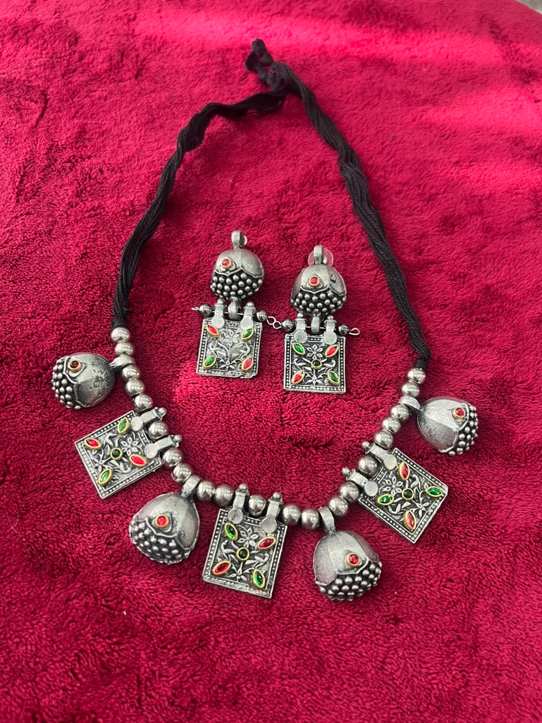 Oxidized Silver Necklace Sets with Earrings image indicator(5)