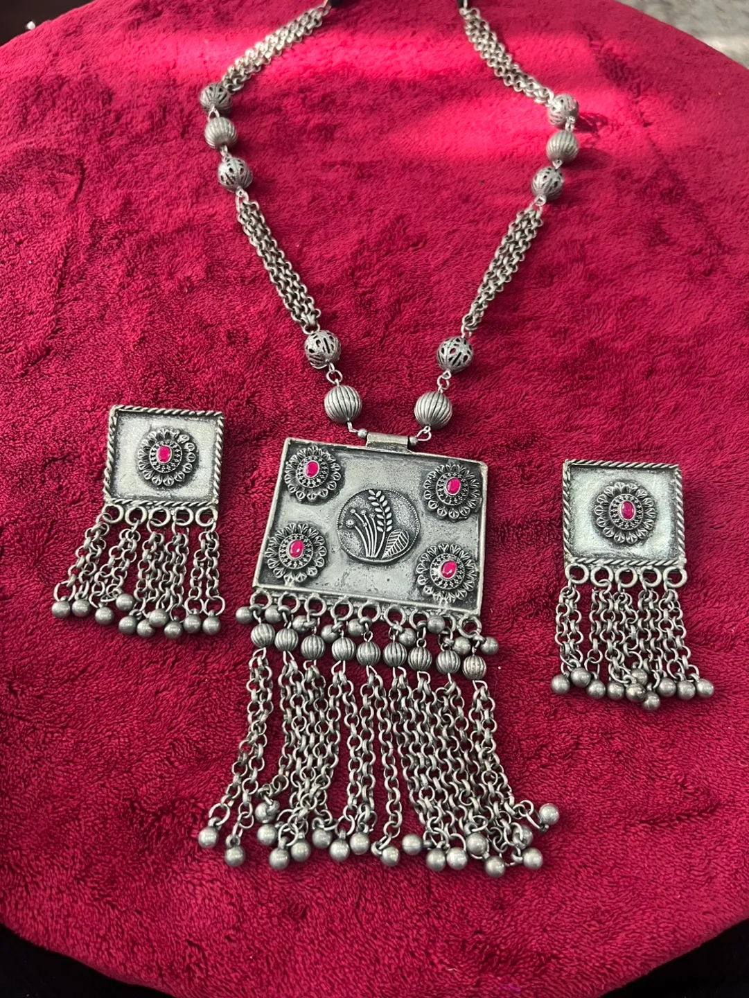 Oxidized Silver Necklace Sets with Earrings image indicator(3)