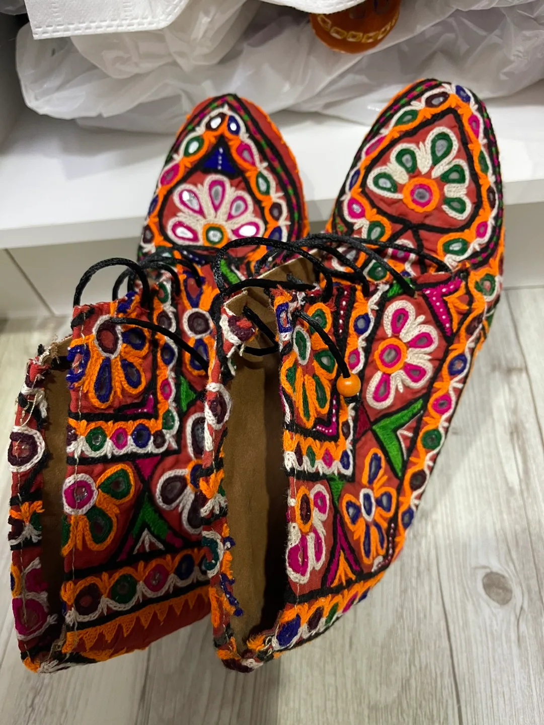 Hand-Embroidered Indian Boots image indicator(5)