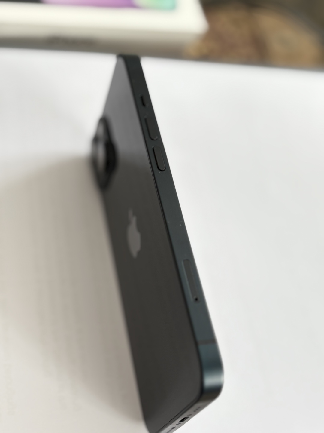 iPhone 14 Midnight - Excellent Condition - photo 3