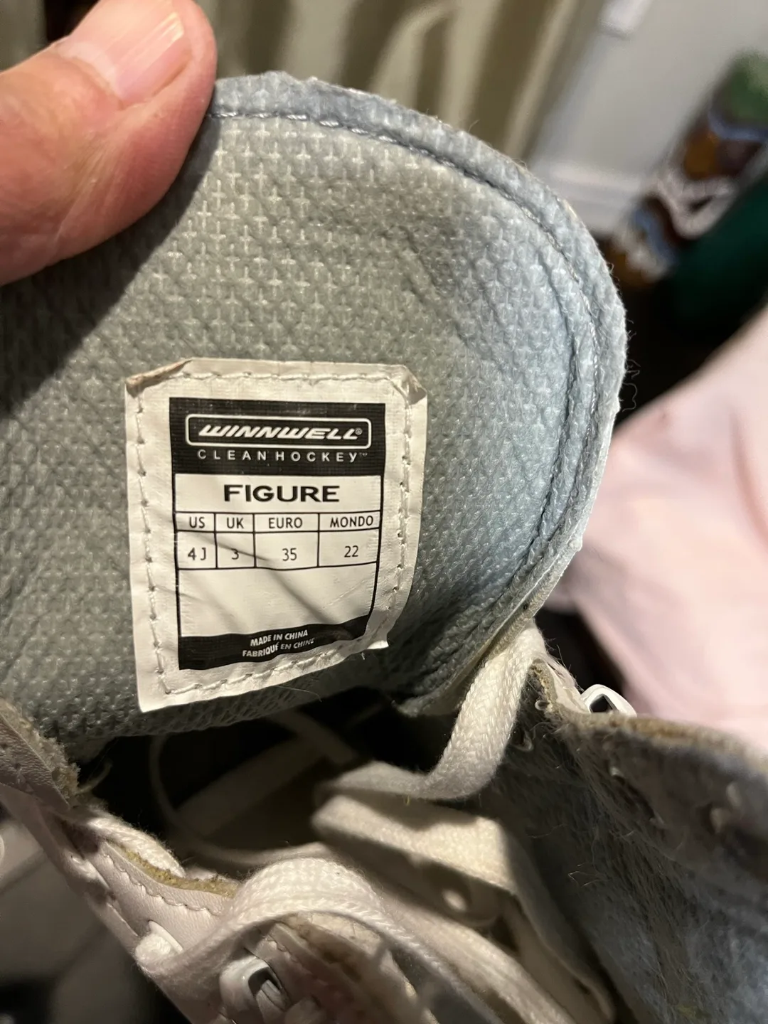 Winnwell Clean Hockey Figure Skates - Size 4J image indicator(4)