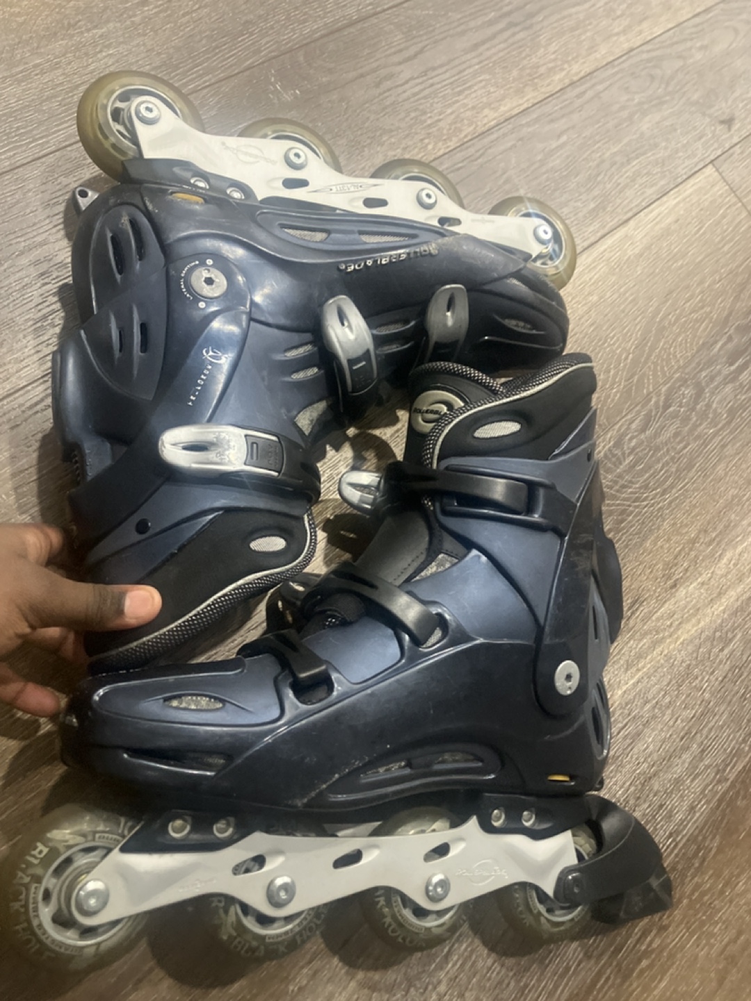 **FREE DELIVERY** Rollerblade Inline Skates. Size: 9, 9-5, 10