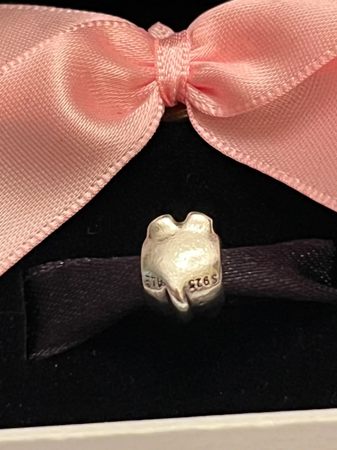 Pandora Bunny Charm image indicator(4)