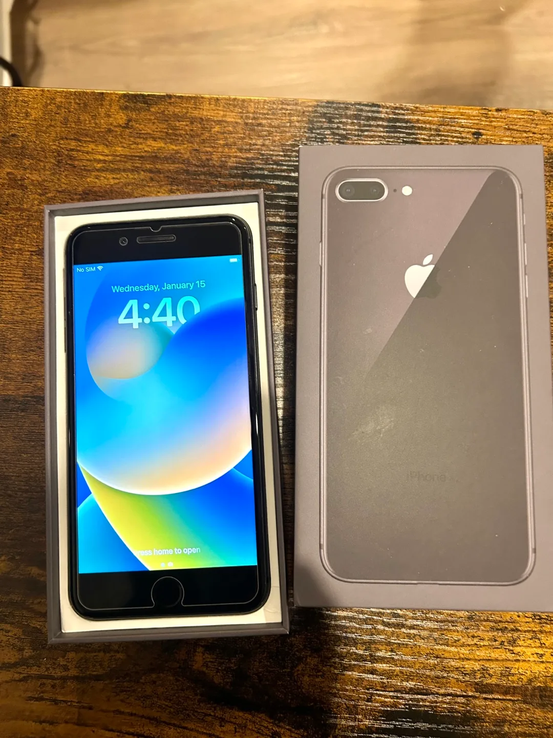 iPhone 8 Plus 256GB Black - Unlocked thumbnail