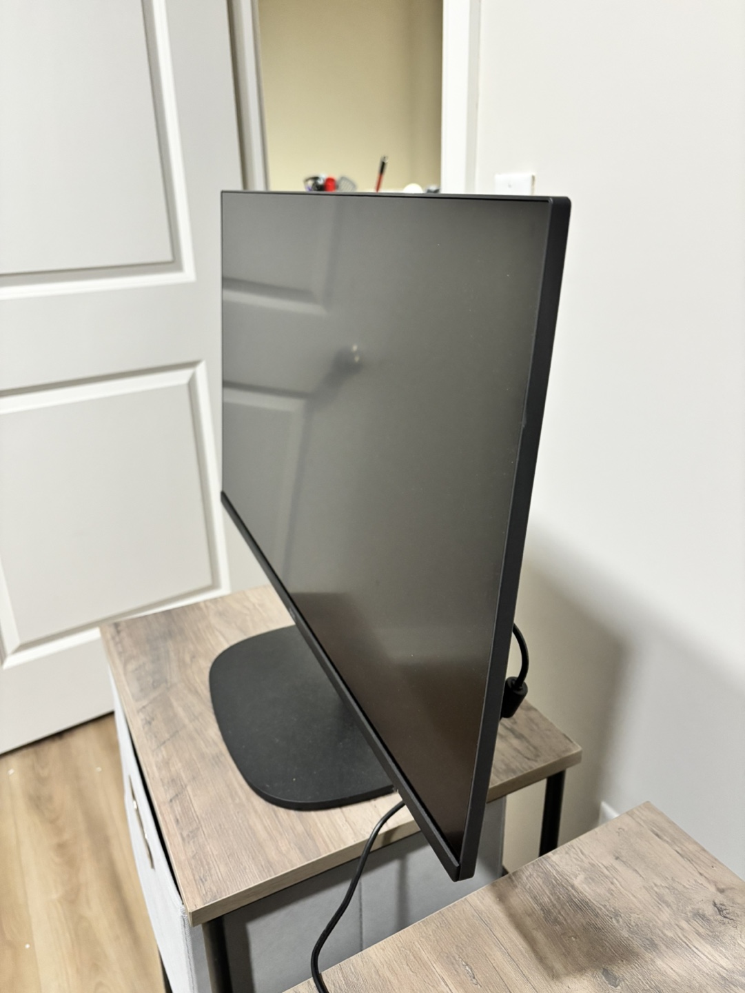 Onn. 27" Monitor - photo 2