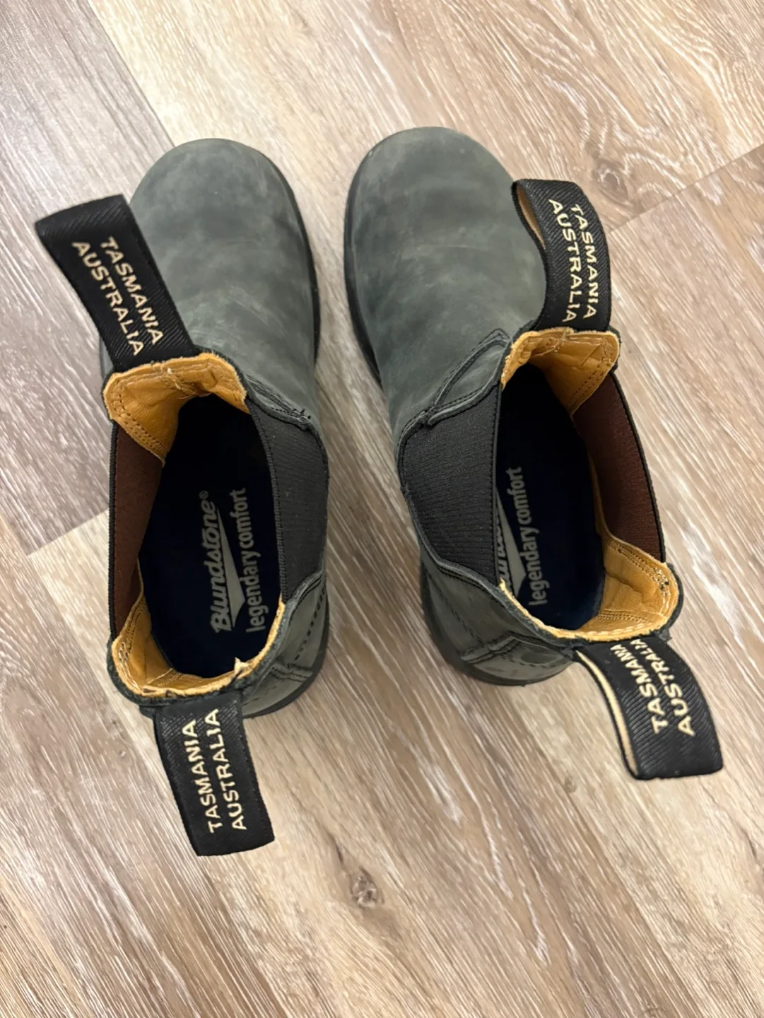 Blundstone Chelsea Boots - Size 6.5 (3.5 AUS) thumbnail