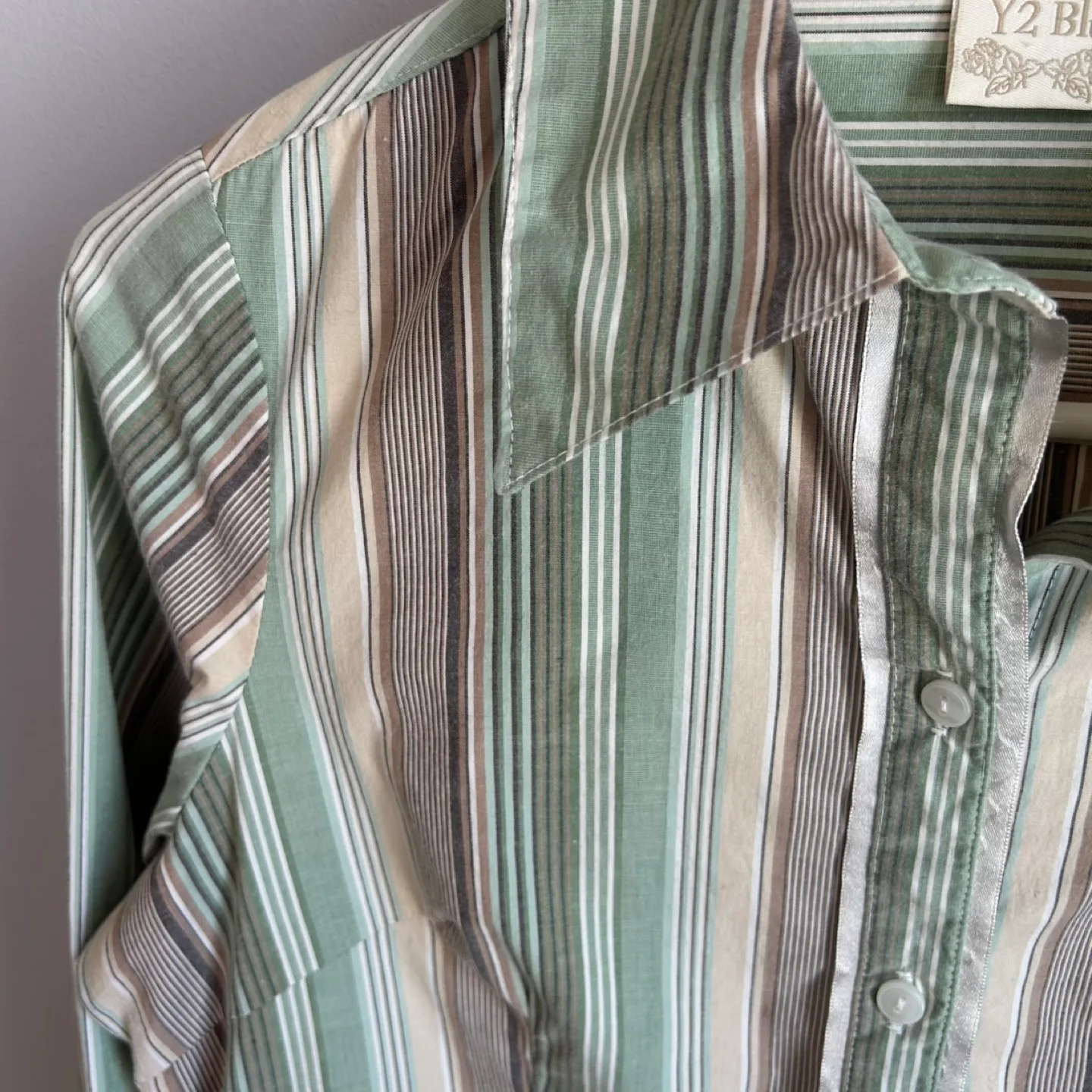 Y2 Blu Striped Long Sleeve Button Up Fitted Blouse Womens Size S image indicator(3)