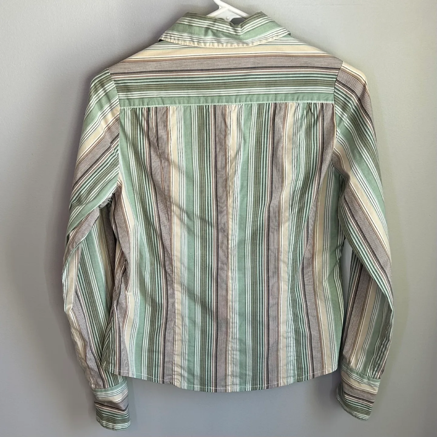 Y2 Blu Striped Long Sleeve Button Up Fitted Blouse Womens Size S image indicator(4)