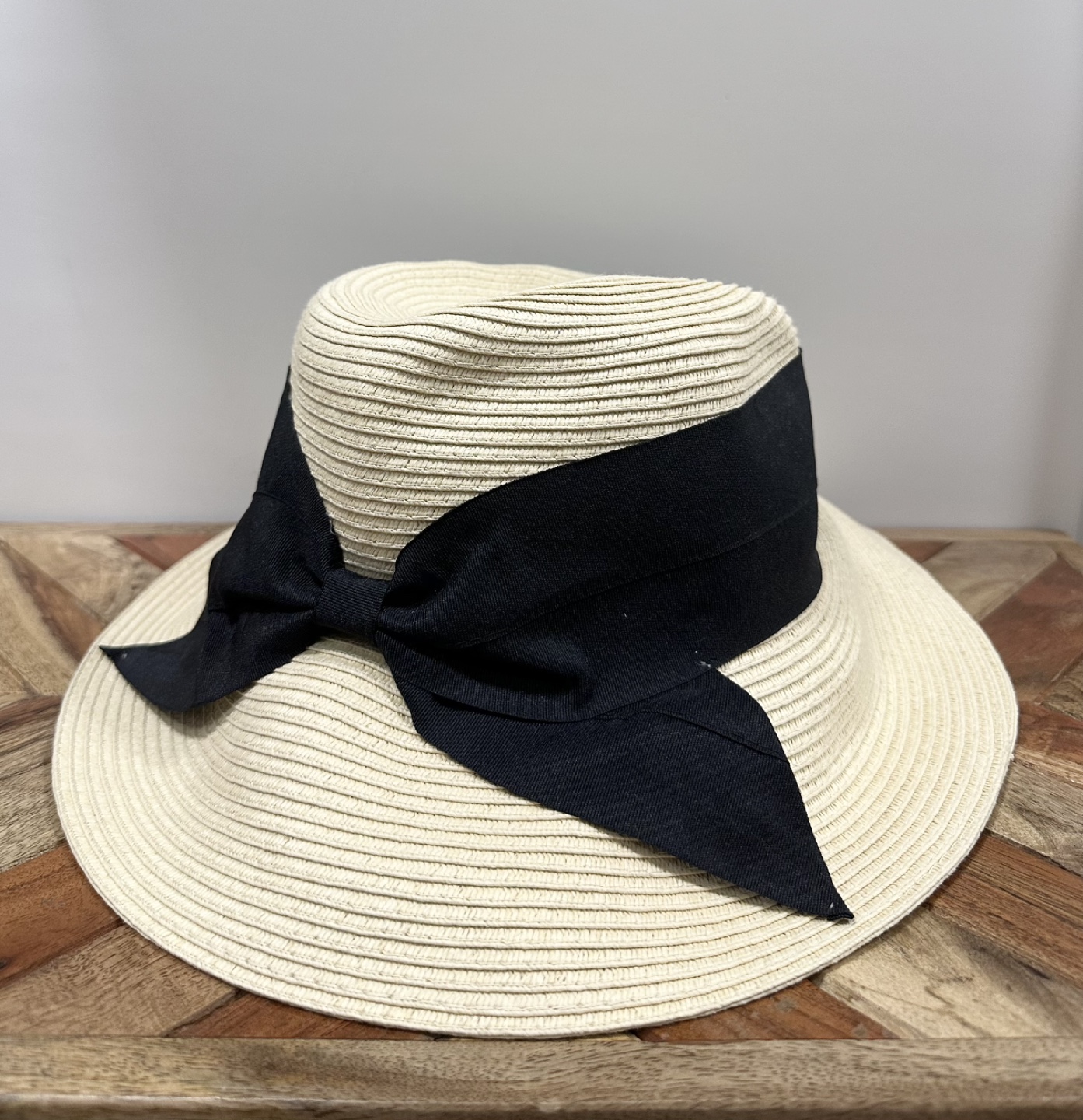 Women's Straw Hat with Black Bow