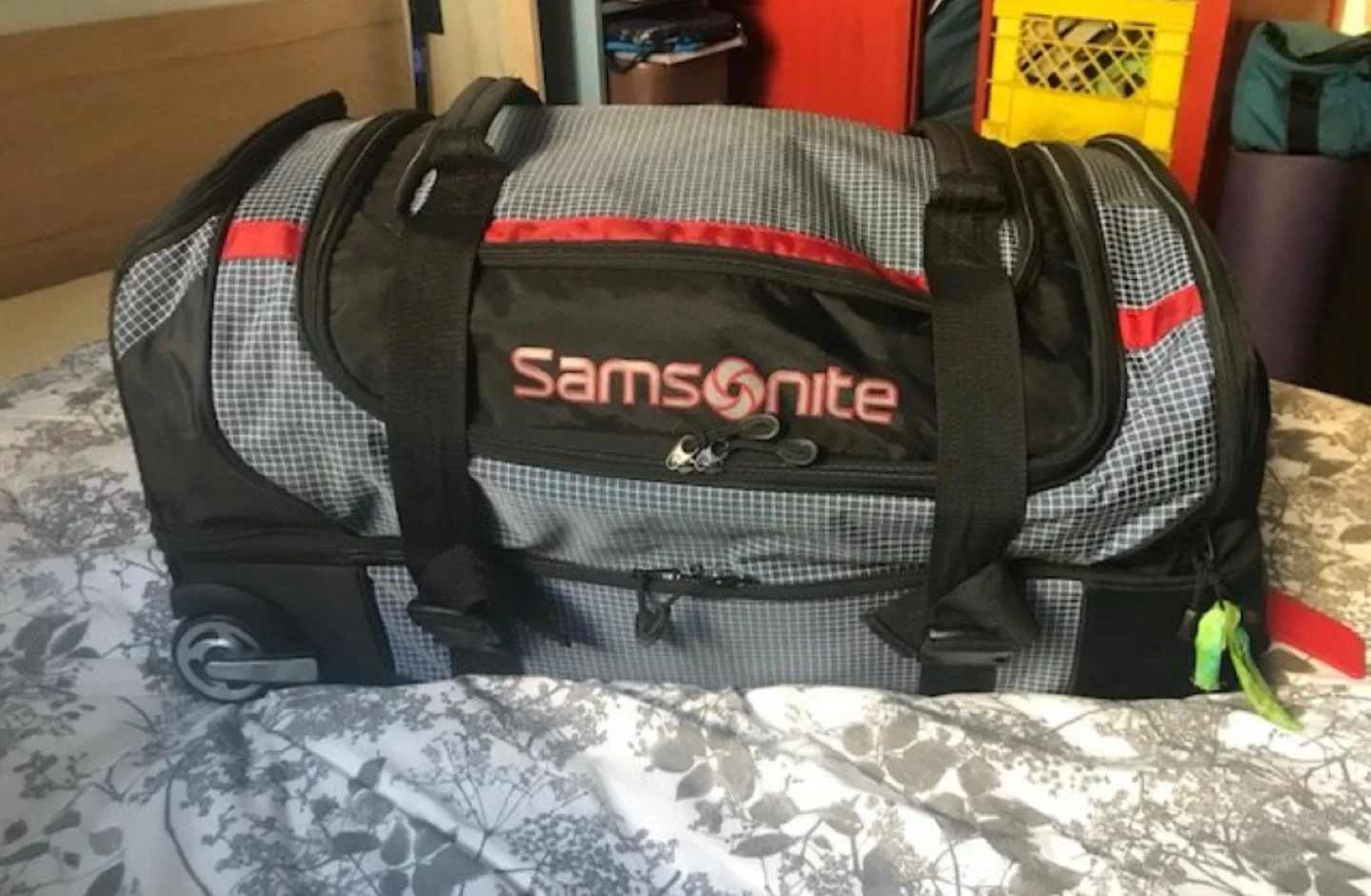 30-inch Samsonite Rolling Duffle Bag image indicator(4)