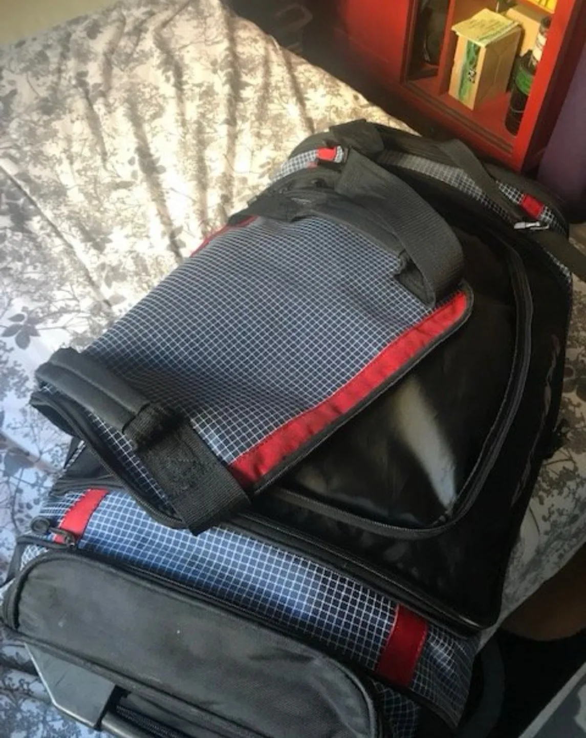 30-inch Samsonite Rolling Duffle Bag image indicator(6)