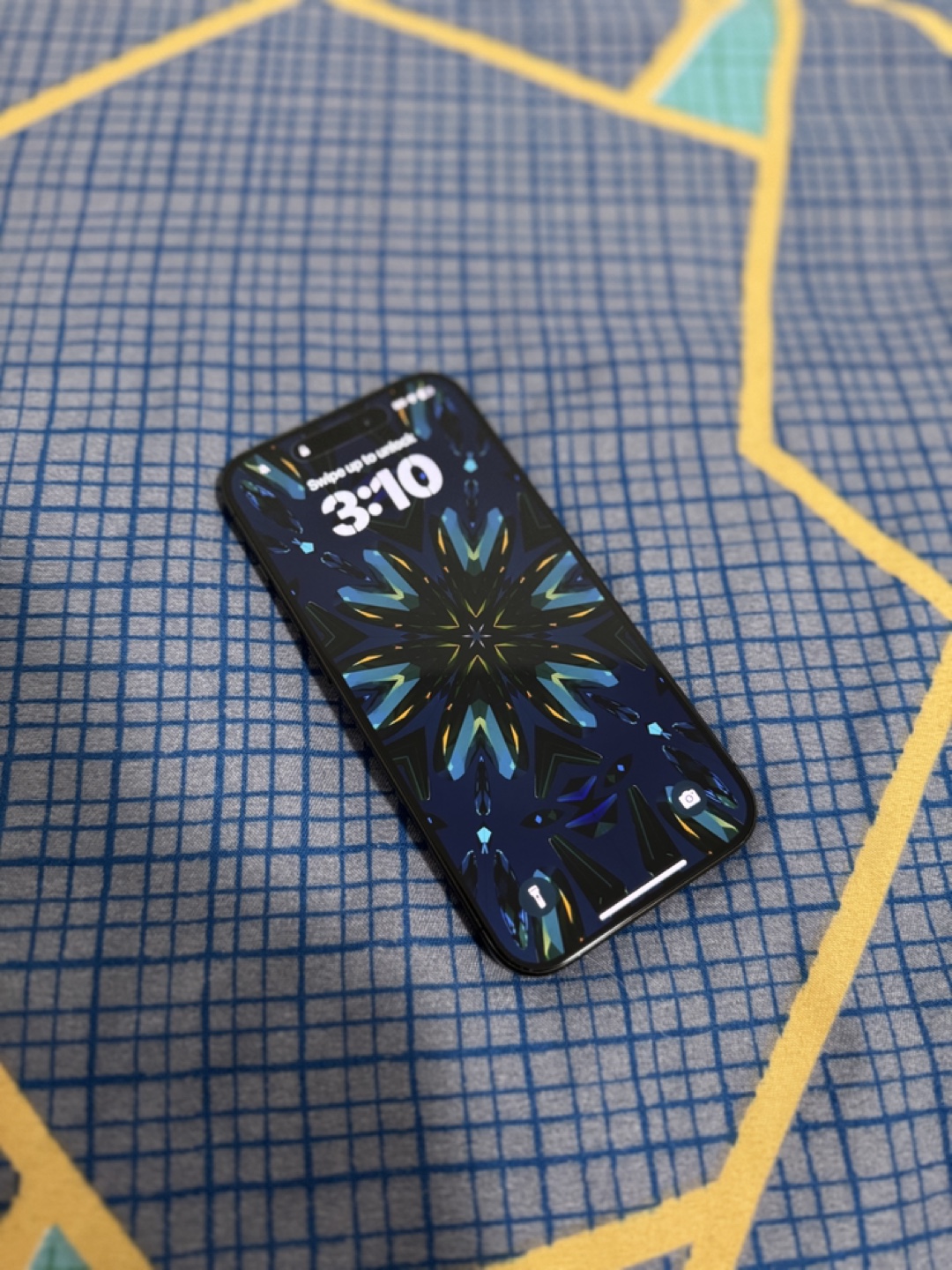 iPhone 15 pro black titanium - photo 3