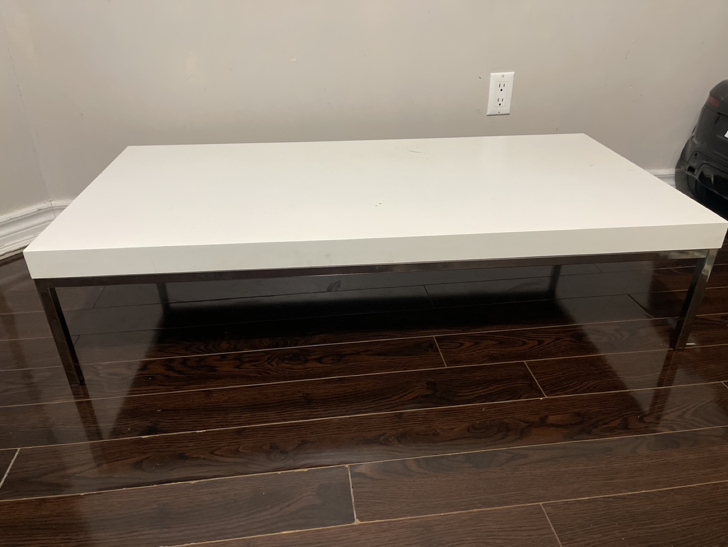 White Coffee Table with Chrome Legs