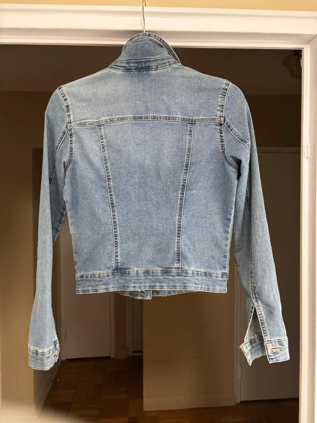 Cropped Denim Jacket image indicator(2)