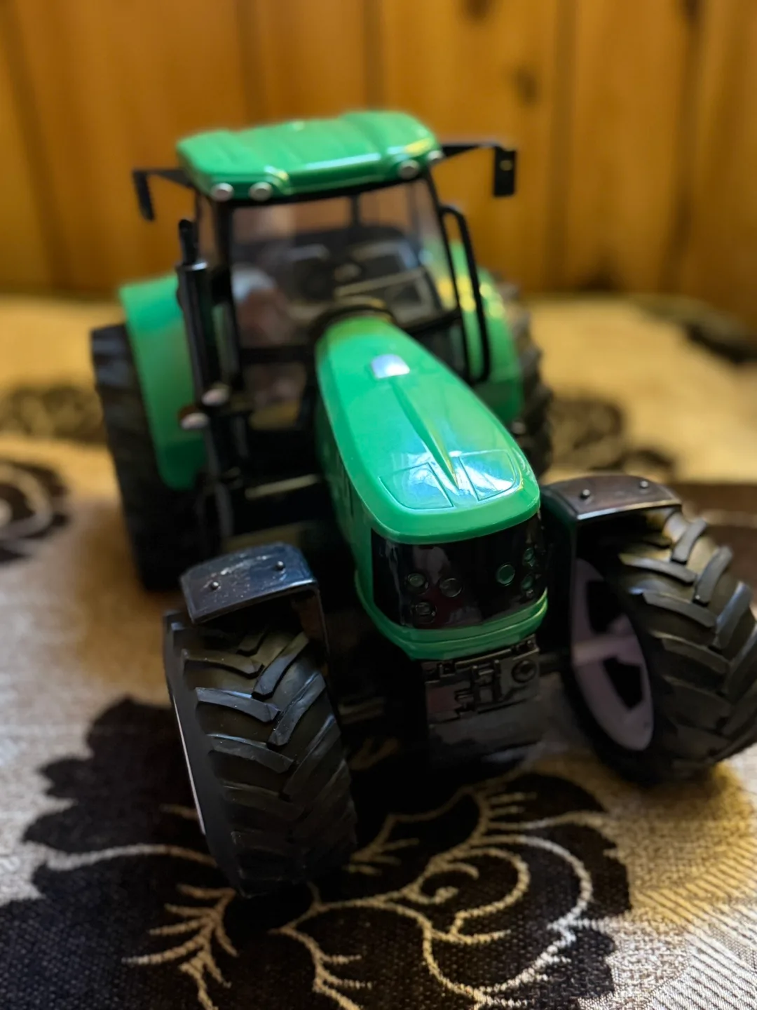 Green Toy Tractor with Lights image indicator(3)