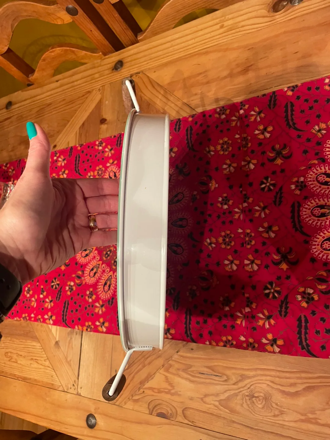 Round Metal Tray with Wooden Handles image indicator(2)