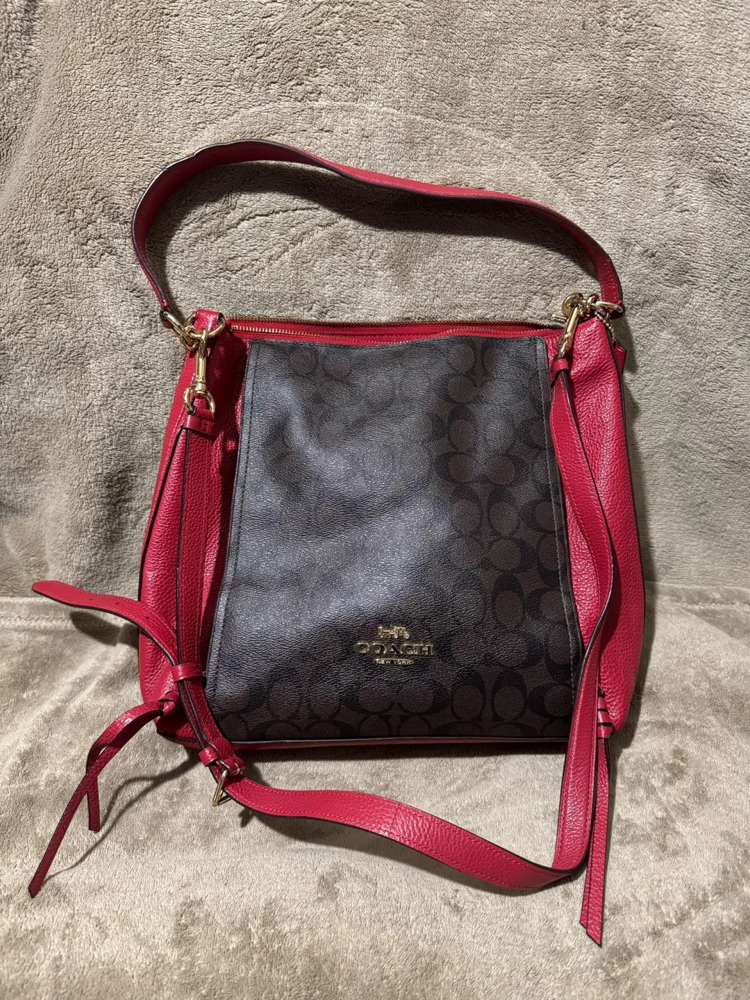 COACH Marlon Hobo in Signature Canvas image indicator(2)