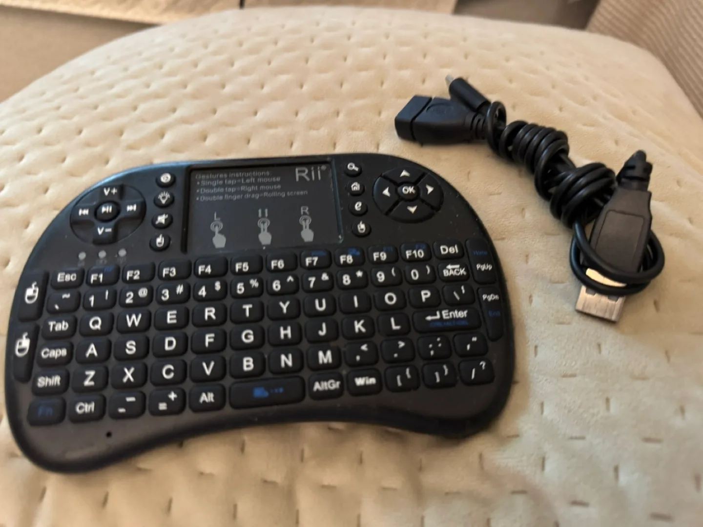 Brand NEW Rii Mini Wireless Keyboard with Touchpad image indicator(2)