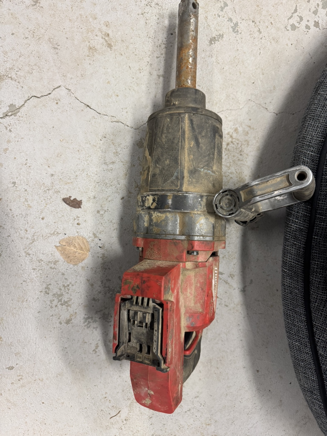 Milwaukee 1 Inch impact gun - photo 3
