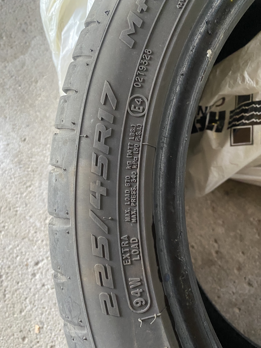 Cooper Zeon RS3-G1 Performance Summer Tires - 225/45R17 - photo 2
